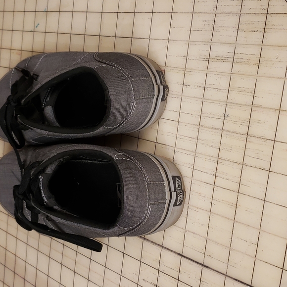 Shose - Picture 2 of 4